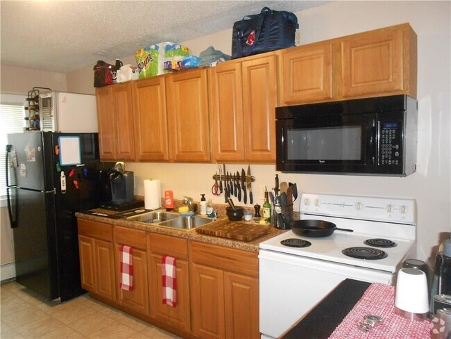 Building Photo - 506 Willow St Rental