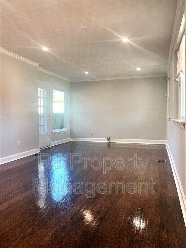 Photo - 3810 Montclair Dr