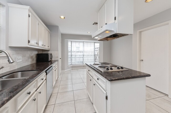 Photo - 5111 Crystal Bay Dr