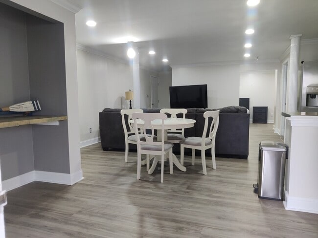 Dining area - 227 Dove Rd Unit 227 Dove Rd #1