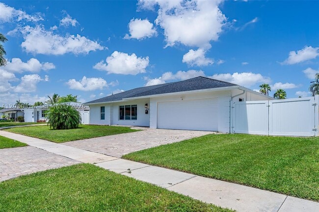 Photo - 669 NW 15th Ct