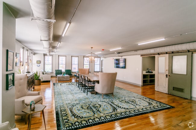 Photo - The Maclellan