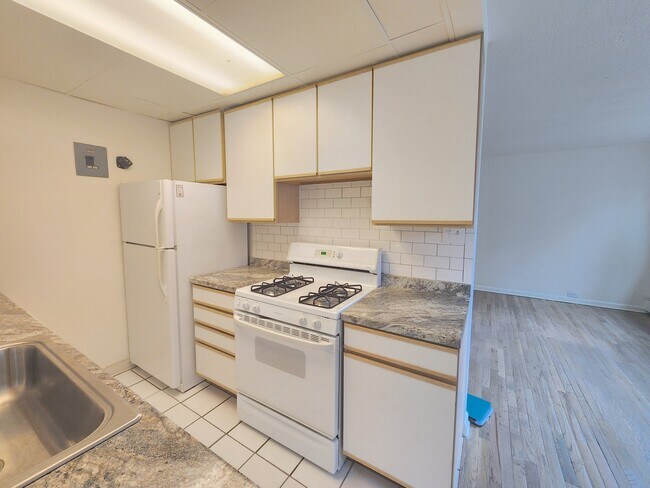 801 N Dahlia St Unidad 2