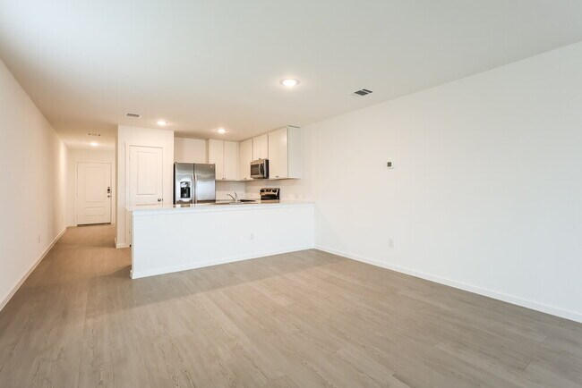 Photo - 528 Roquefort St