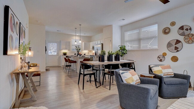 Photo - Avanterra Wolfs Crossing