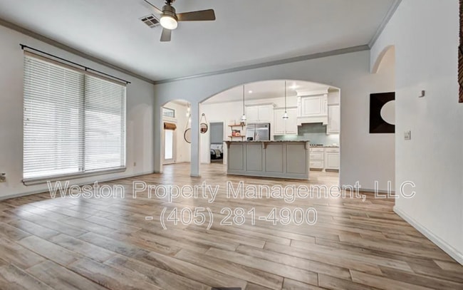 Photo - 300 SW 171st St