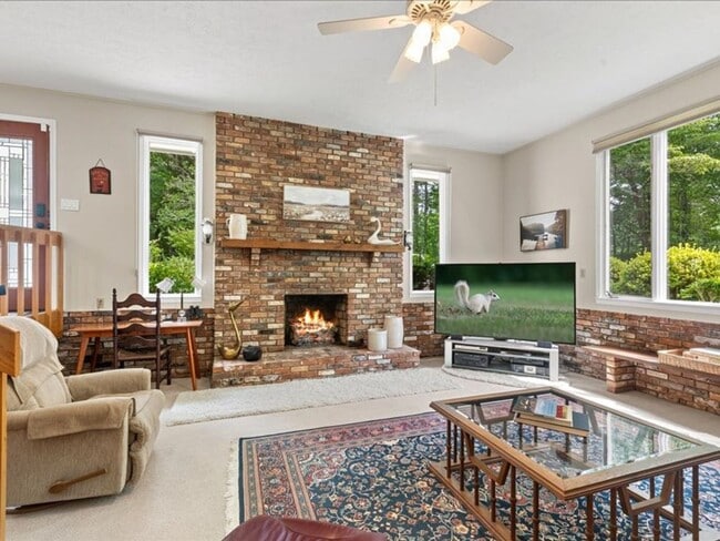 Photo - 1050 Illahee Rd