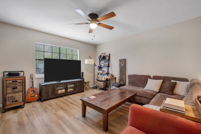 242 Lake Ella Dr