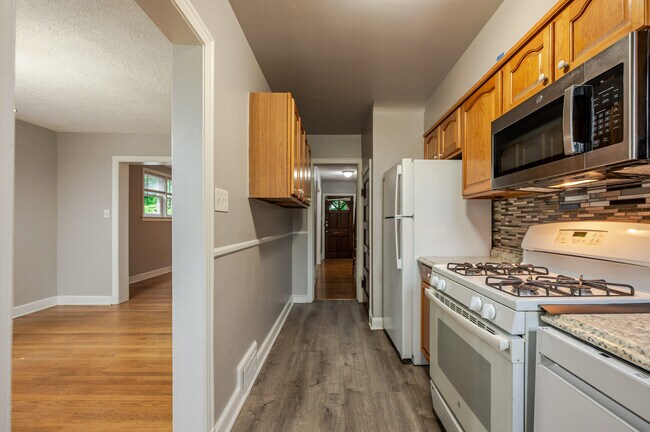 Photo - 4724 Blaine St NE