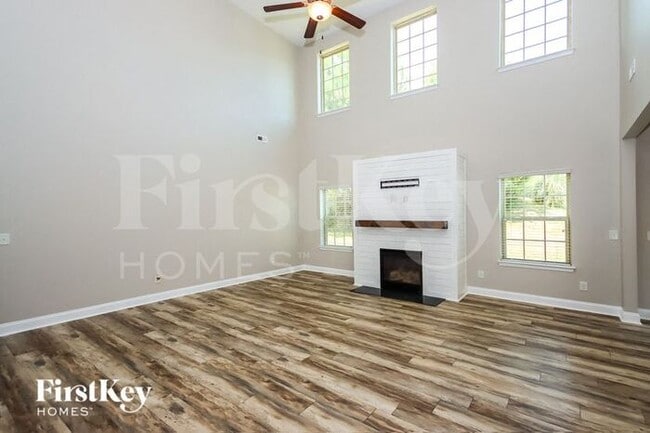 Photo - 321 Tall Wheat Lane