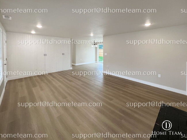 Photo - 5215 N 31st St