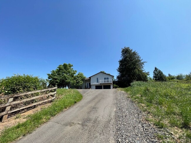 Photo - 27 Acres of Private Valley Remodeled Home In Damascus 3Bd/3Ba with Basement!!! Beautiful Deck wit...