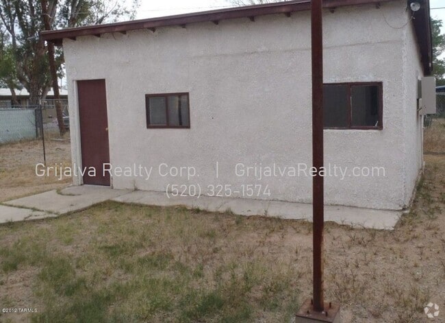 Building Photo - 2442 S Edmondson Ave Unit Guest House