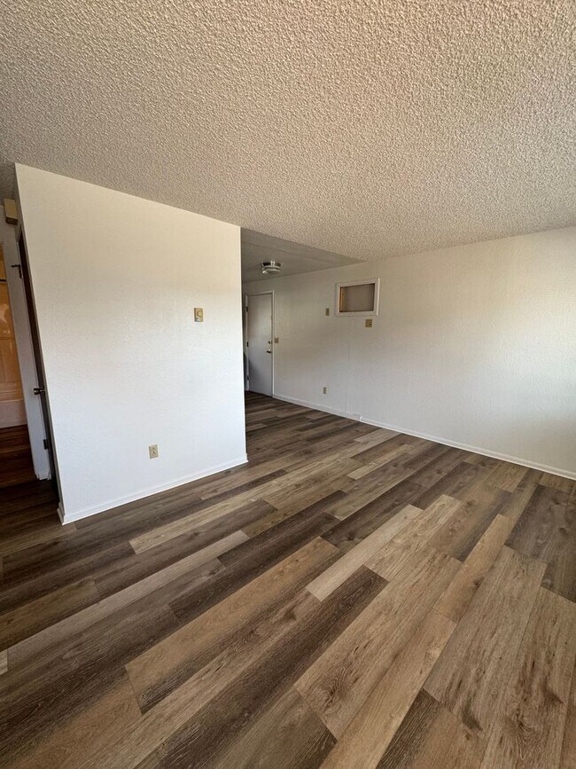 Photo - 121 Hudson Ave Unit C