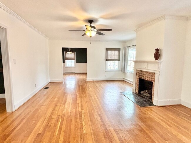 Photo - Spacious 3 Bedroom Convenient to Downtown High Point!