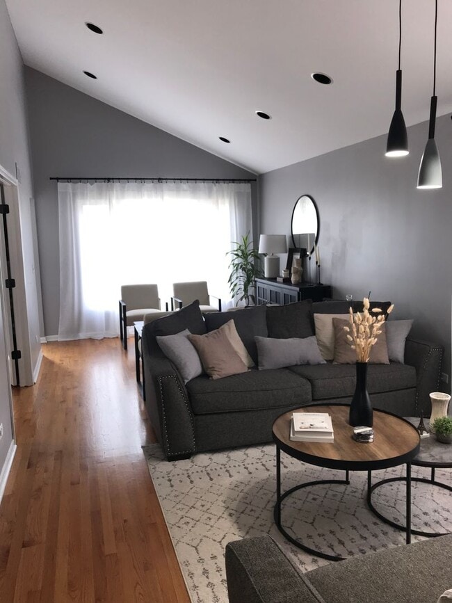 Photo - 5901 Burr Oak Ave