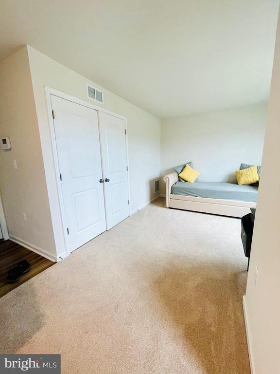 Photo - 327 Presidents Pointe Ave Townhome