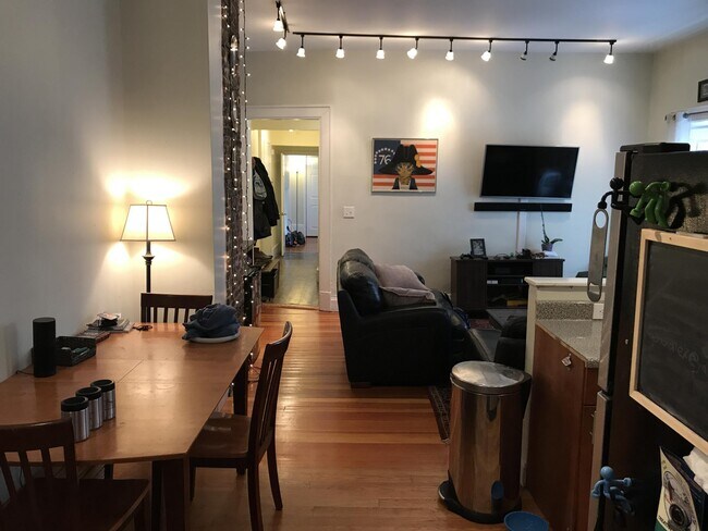 Photo - 358 Broadway