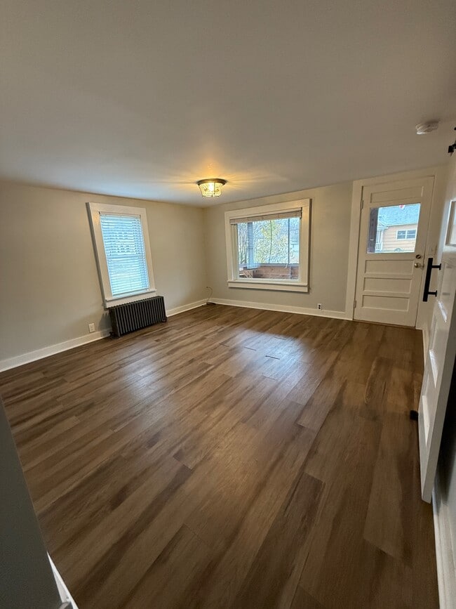 Photo - 744 Milan Rd