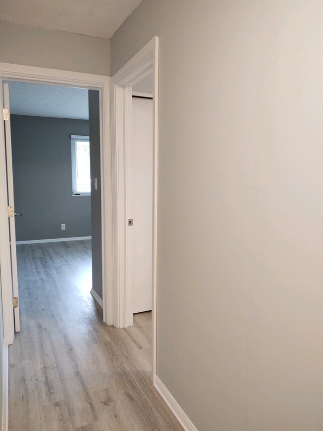 Photo - 140 Maple Dr