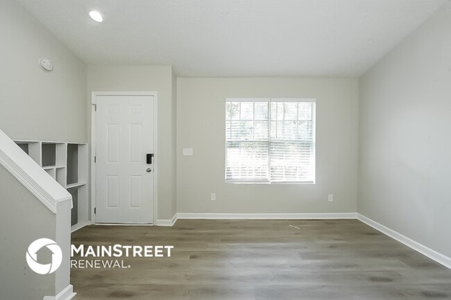 Photo - 5567 Downs Way