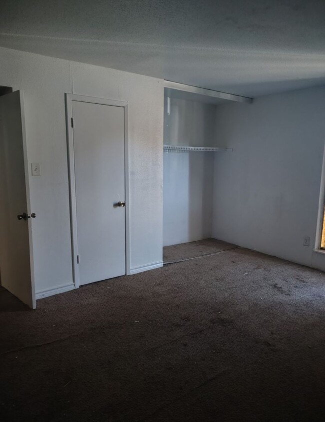 Photo - 5625 Antoine Dr Unit 423