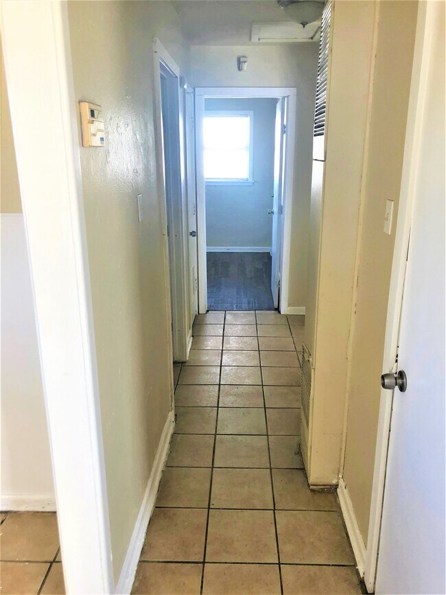 Photo - 2409 E 7th St