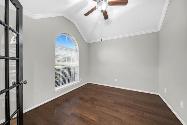 Photo - 18739 Laurel Hills Dr