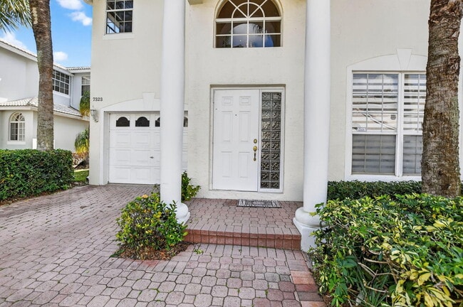 Photo - 7323 Panache Way