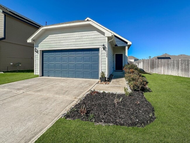 Building Photo - 2506 Moapa Dr