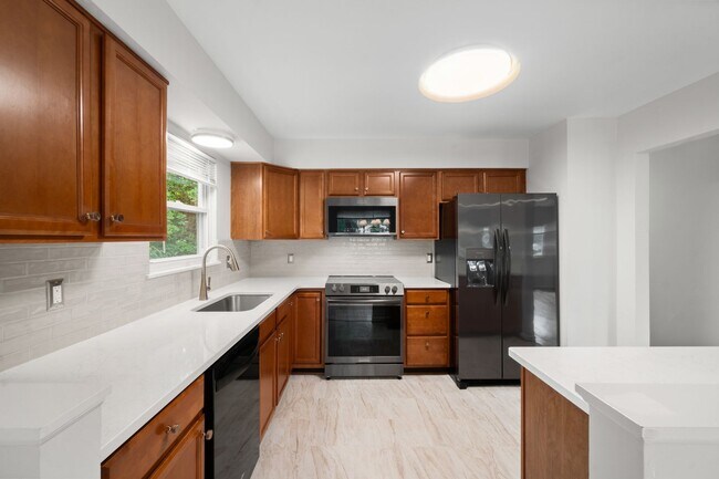 100 Oak Dr