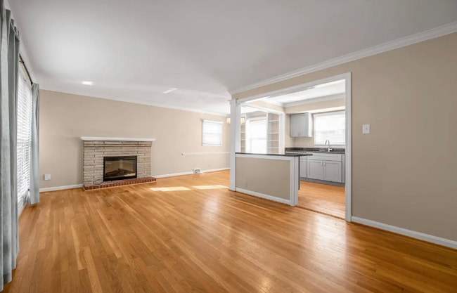 Photo - 2014 Rainbow Rd