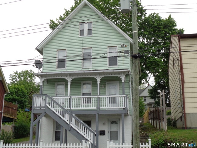 Building Photo - 92 Smith St