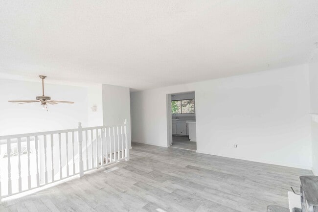 Photo - 6015 138th St SE