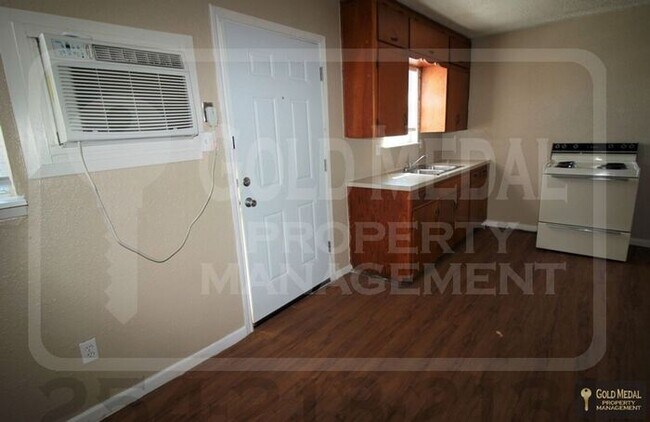 Photo - 926 JR Ct – Your Cozy Cove Retreat!