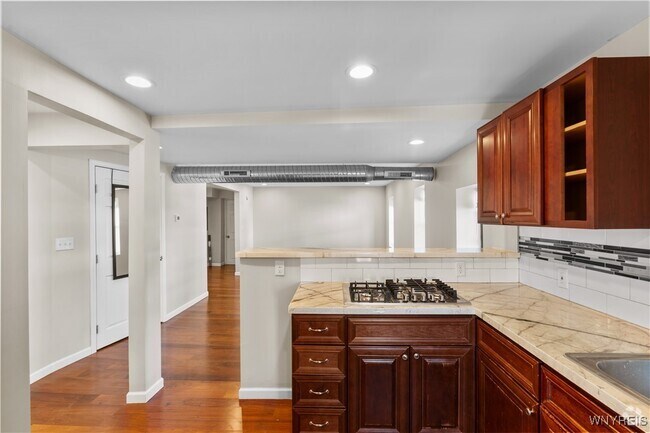 Building Photo - 85 W Chippewa St Rental