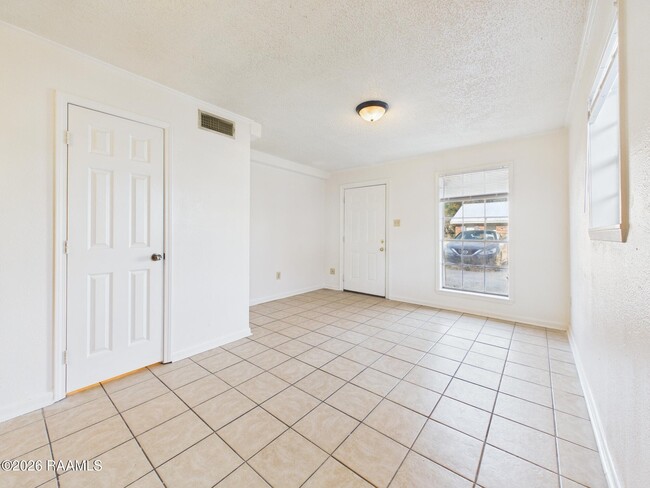 Photo - 225 Ryder Dr