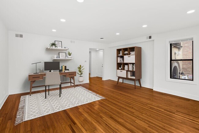 Photo - 6134 N Talman Ave Unidad 3