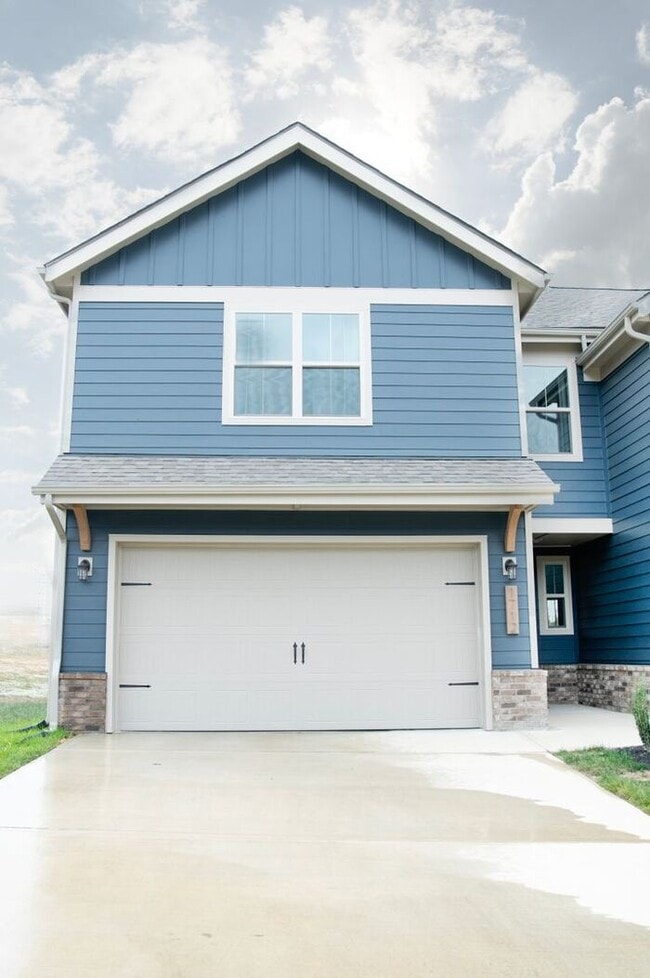 Stunning 3-bed, 2.5 Bath Townhome