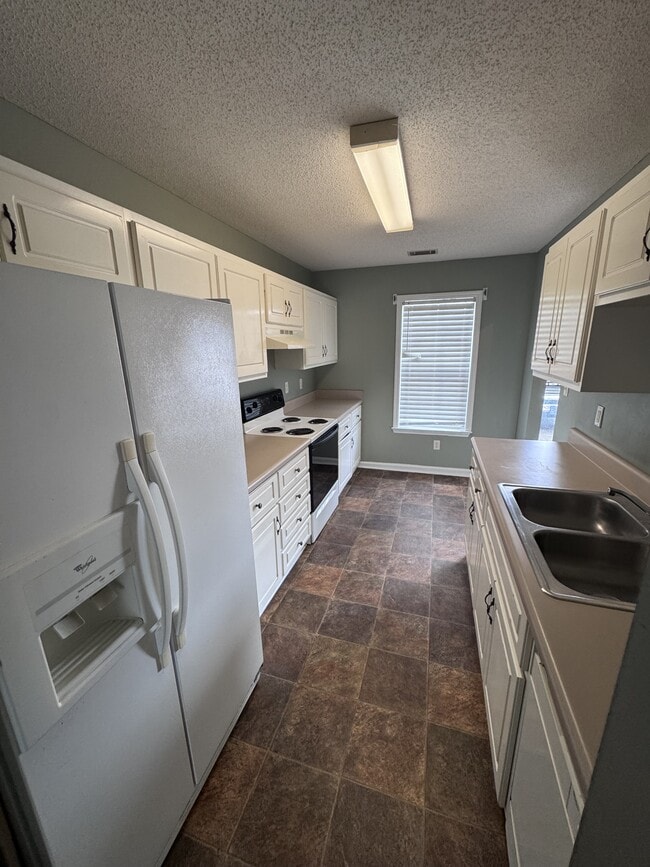 Photo - 125 St Kitts Ct