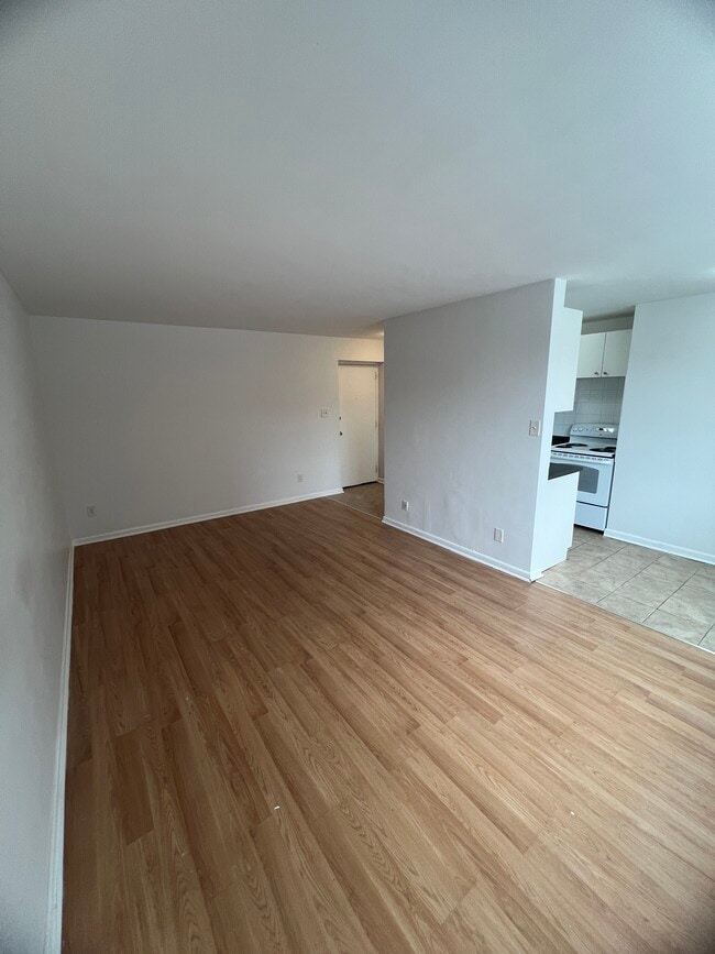 Photo - 1535 Birchmount Rd
