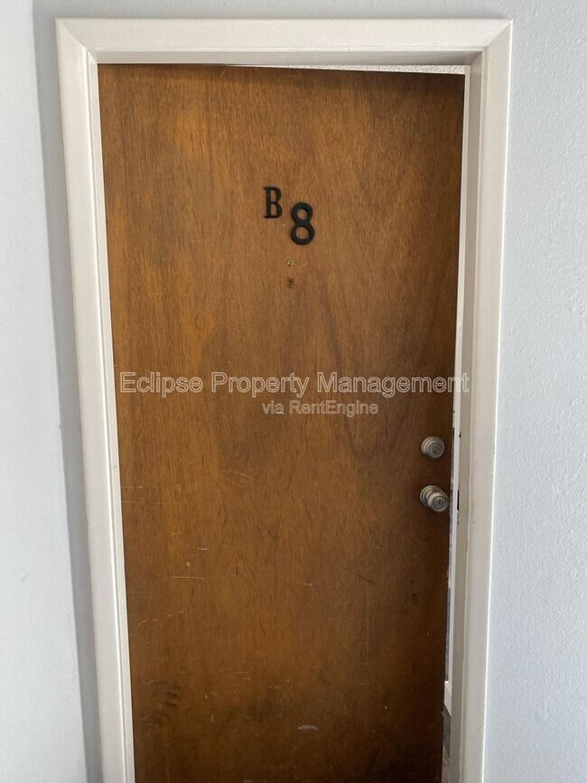 Photo - 512 Bell Ct Unit B8