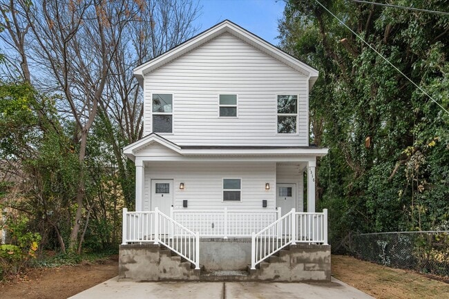 Building Photo - 1318 House St Unit 1318 House Street B