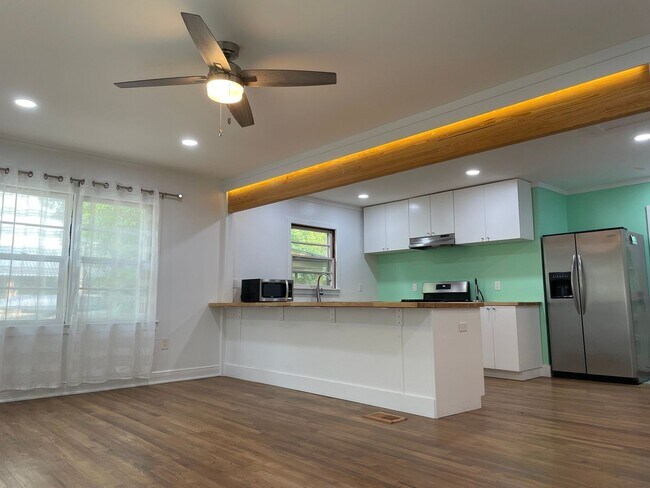 Photo - 2/1 Beach Bungalow in Biloxi