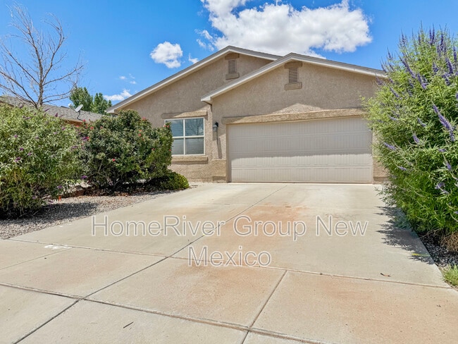 Photo - 1131 Northern Lights Way NE House