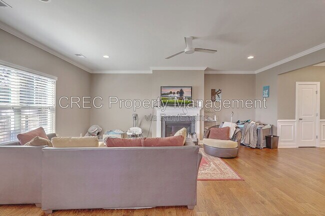 Photo - 1157 Leary St
