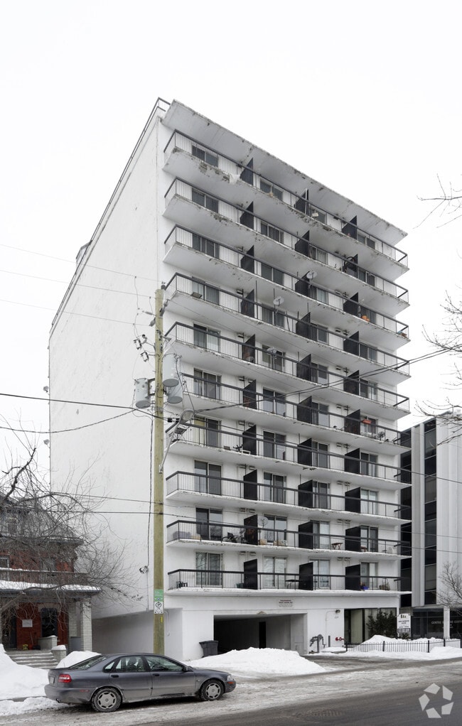 Photo - 229 Argyle Ave