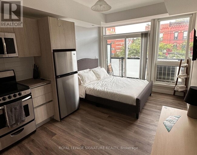 Photo - 335 College St Unit 202