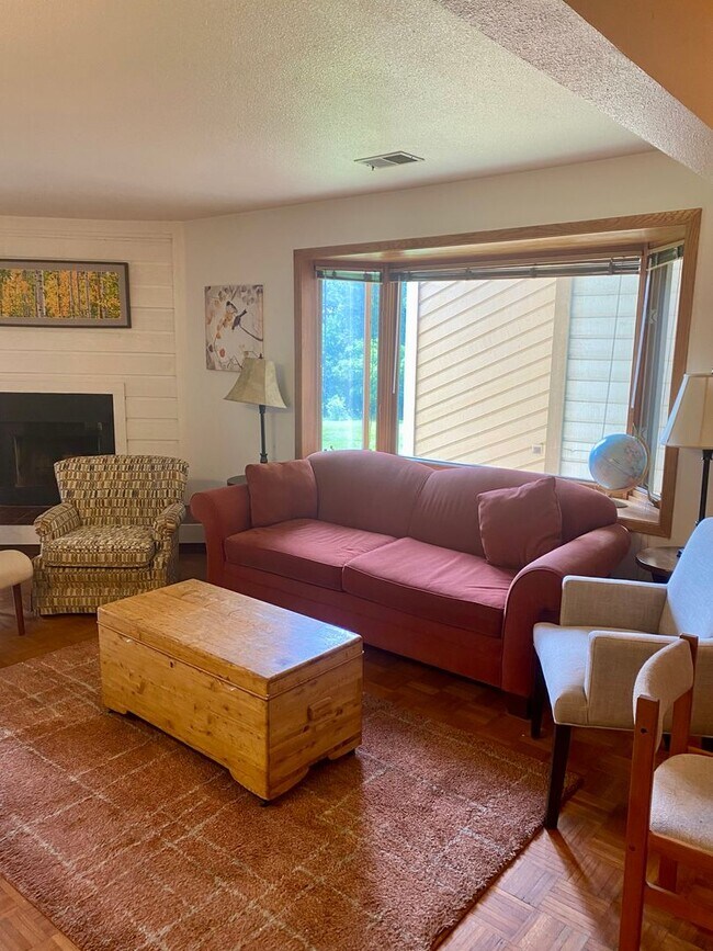 Photo - Furnished 2-Bedroom Condo with Great Amenities Unit 211