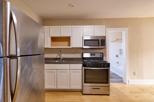 Photo - 198 Court St Unidad 12